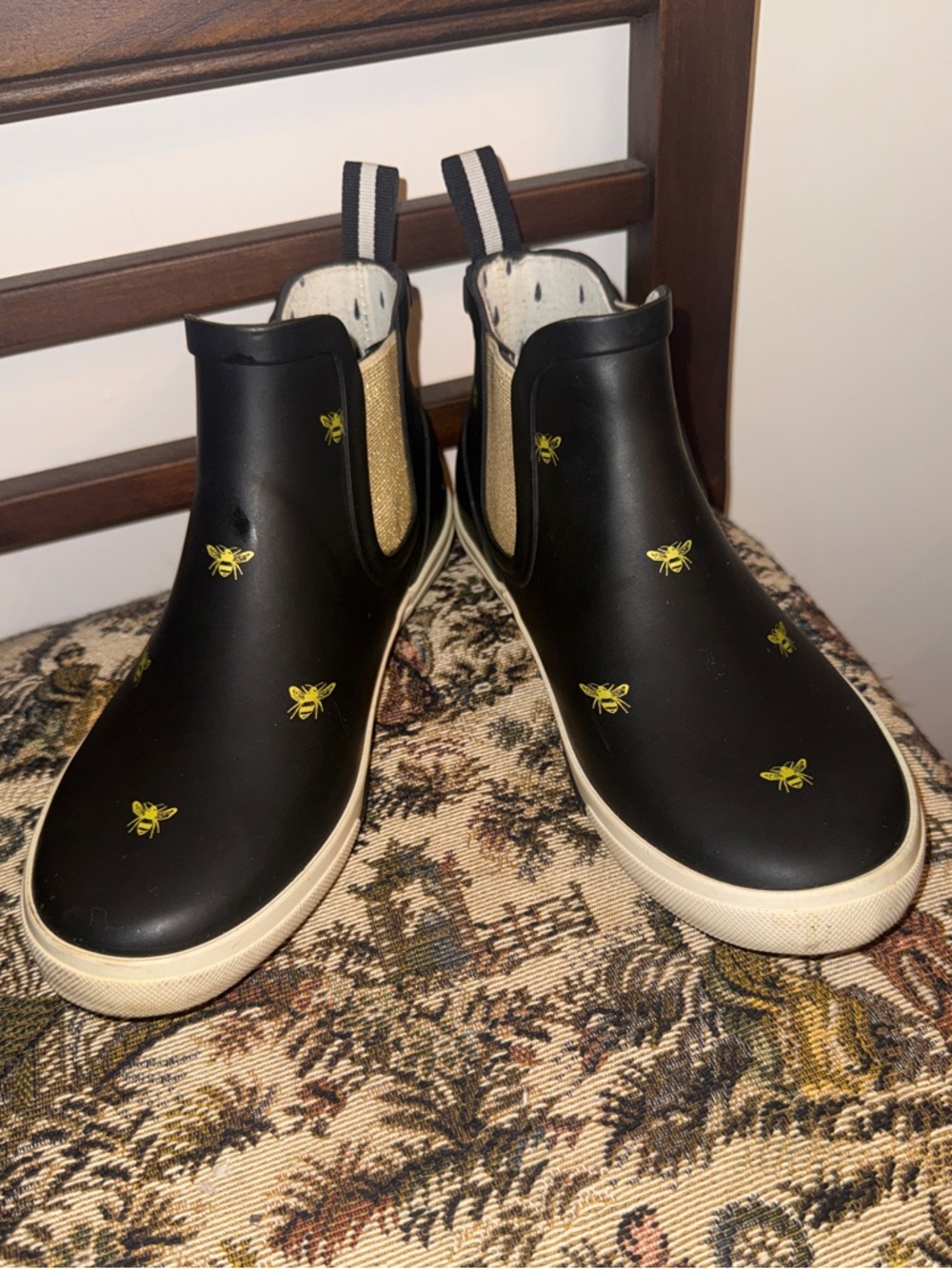 Joules Rainwell Bee Print Chelsea Rain Boots Black Gold Women’s US 7 EU 38 - Picture 9 of 16